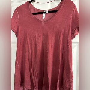 Never Worn Short Sleeve  cable and gauge shirt